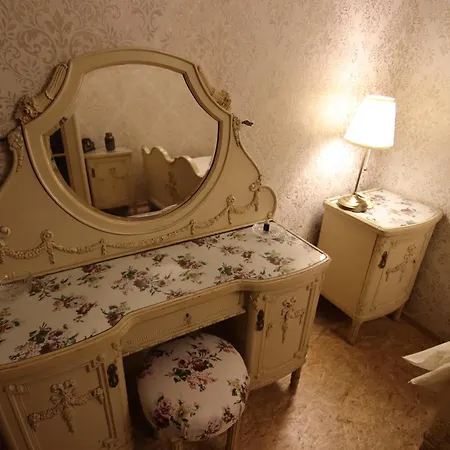 V Zameckem Stylu Na Namesti Republiky Homestay *